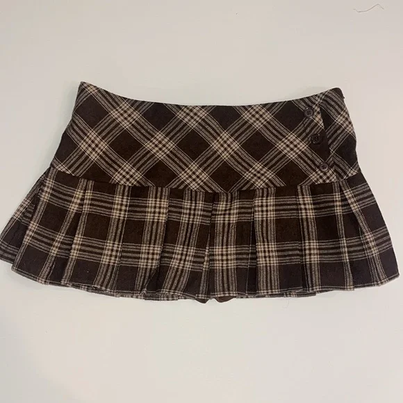 SHEIN Brown Plaid Mini Skirt - Picture 2 of 8